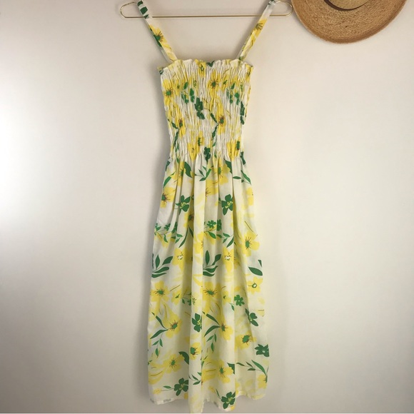 Vintage Floral Midi Sun Dress with Shirred Bodice. - Picture 8 of 14